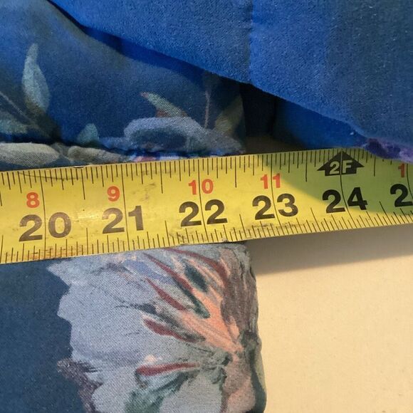 Coldwater Creek Womens Soft Puffer Full Zip Coat Jacket Sz PL Blue Roses - Picture 4 of 7